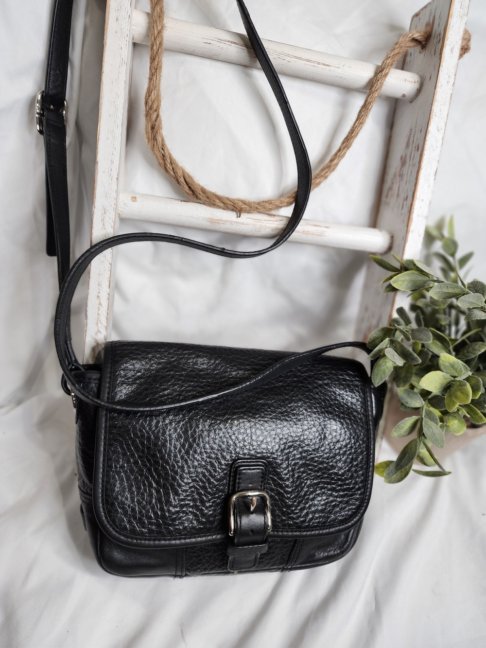 COACH Black Pebbled Leather Taylor Flap Crossbody Bag Shoulder Messenger F31664